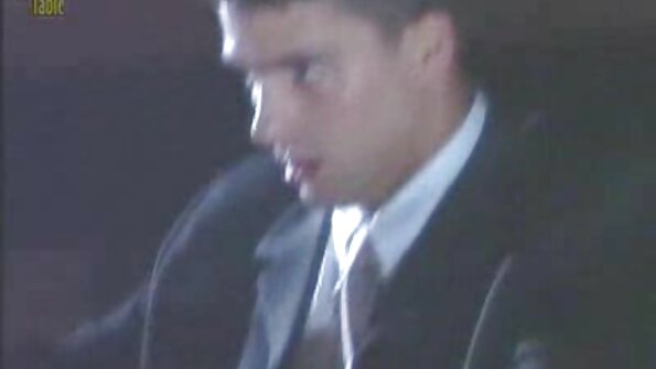 Aktieris ieraksta anālās klausīšanās kamerā ar vilinošu jaunpienācēju