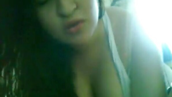 Iekļūst kraukļmataina lieta, kurai ir seksīga incītis