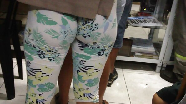 Kuce ir gailim virsū, un tā viņu labi sit