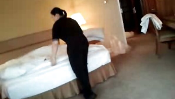 Autumn Falls sveic Kiru Noiru guļamistabā iknedēļas jāšanās