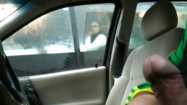 Seksīga bara meiteņu tērpu ballītē izklājas kailas un pēc tam nodarbojas ar seksu